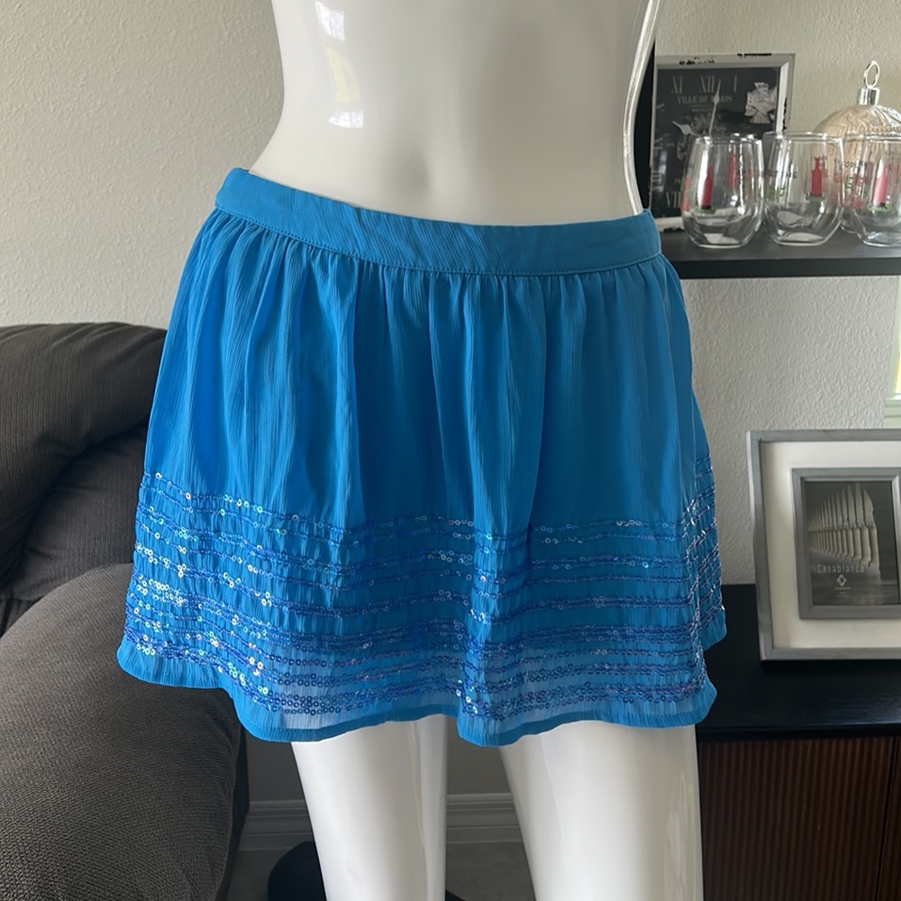 HOLLISTER SKIRT SIZE XS NWT